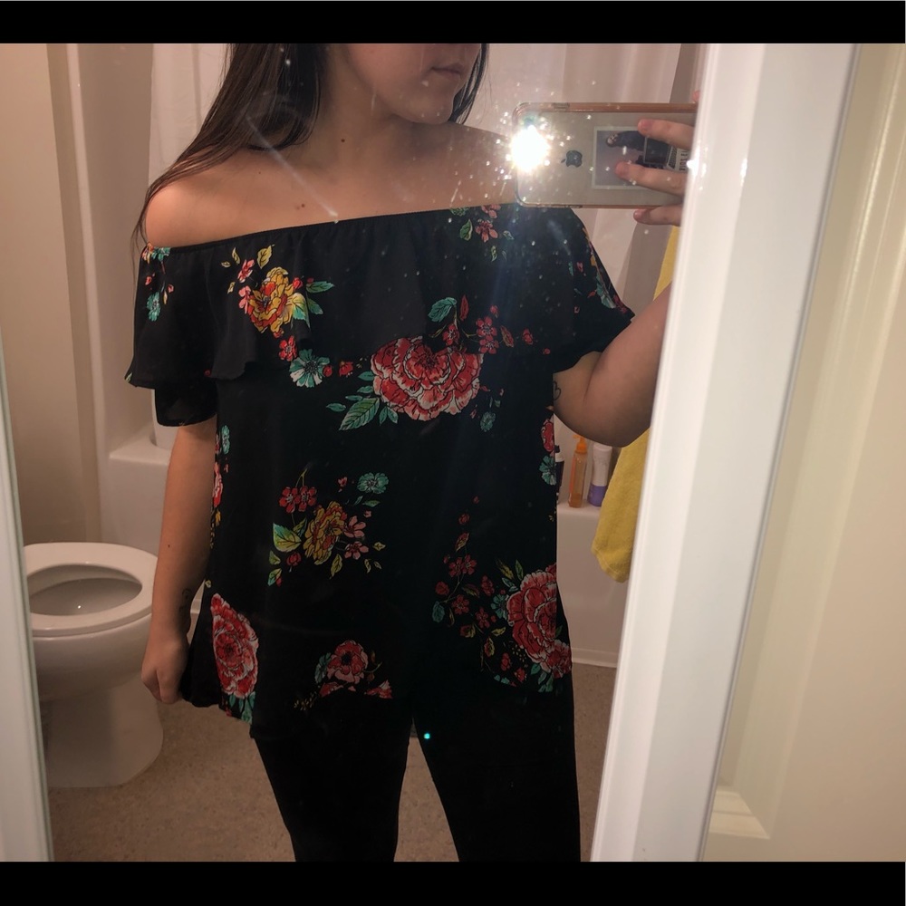 Off the Shoulder Floral Shirt